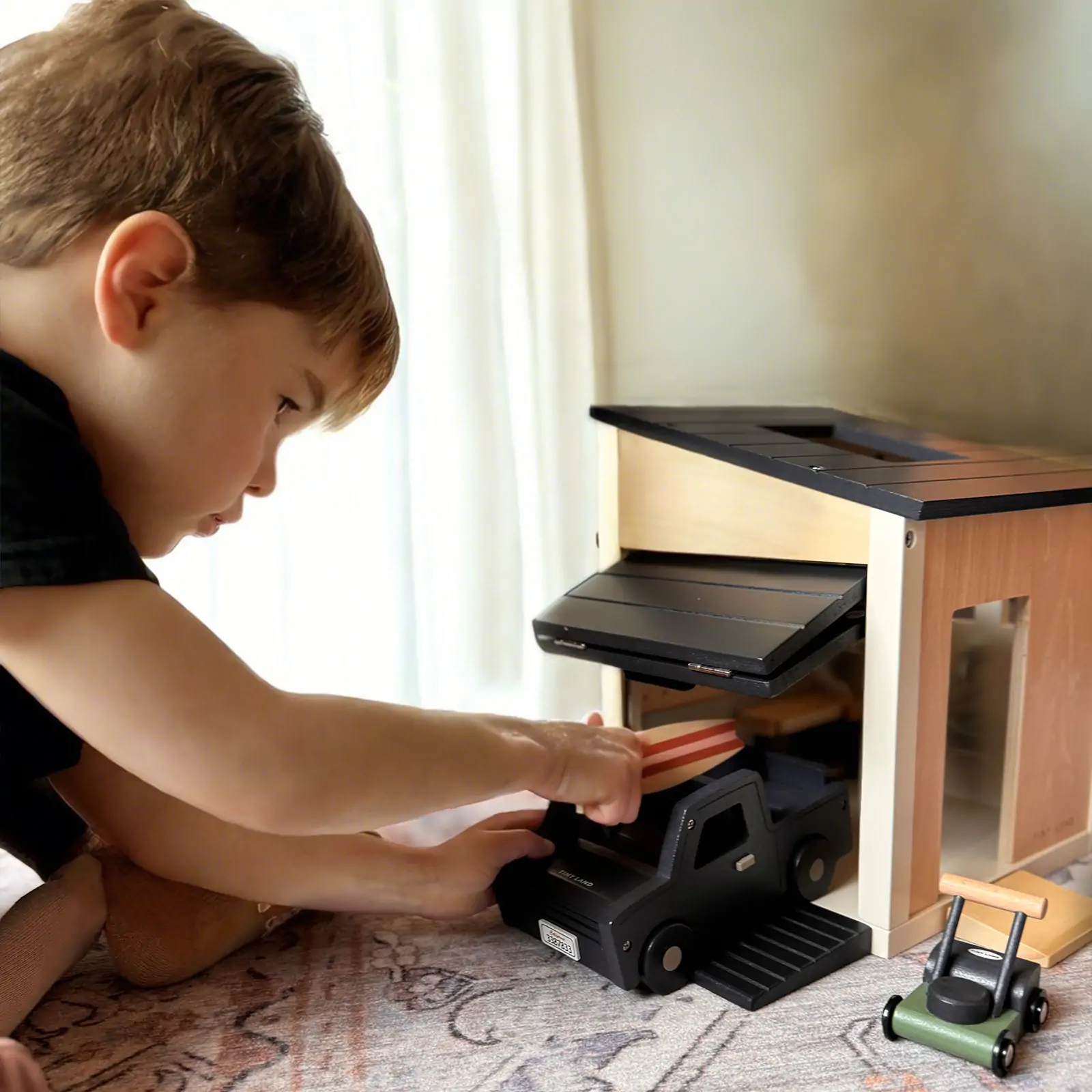 Tiny Land® Wooden Dollhouse - Garage - Image 9